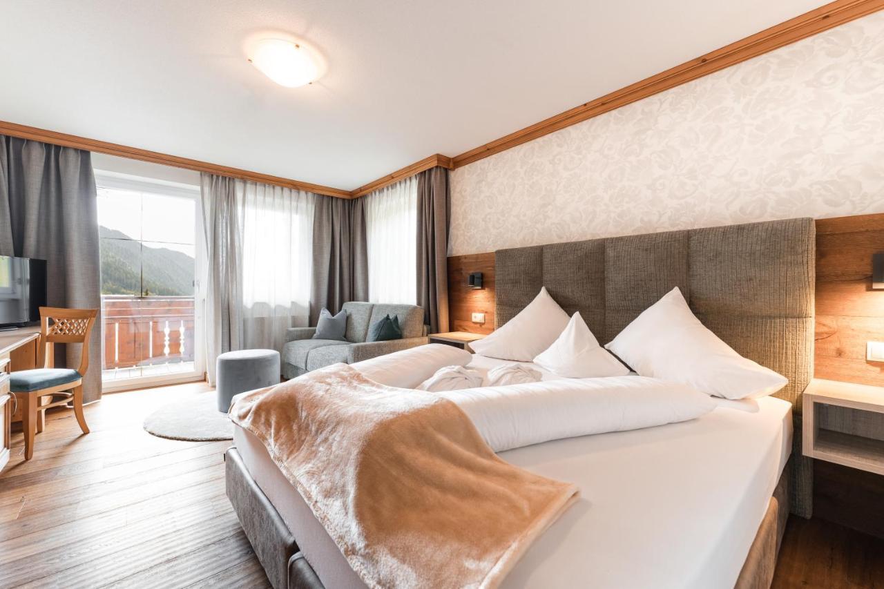 Vitalpina Hotel Magdalenahof Santa Maddalena in Casies Dış mekan fotoğraf