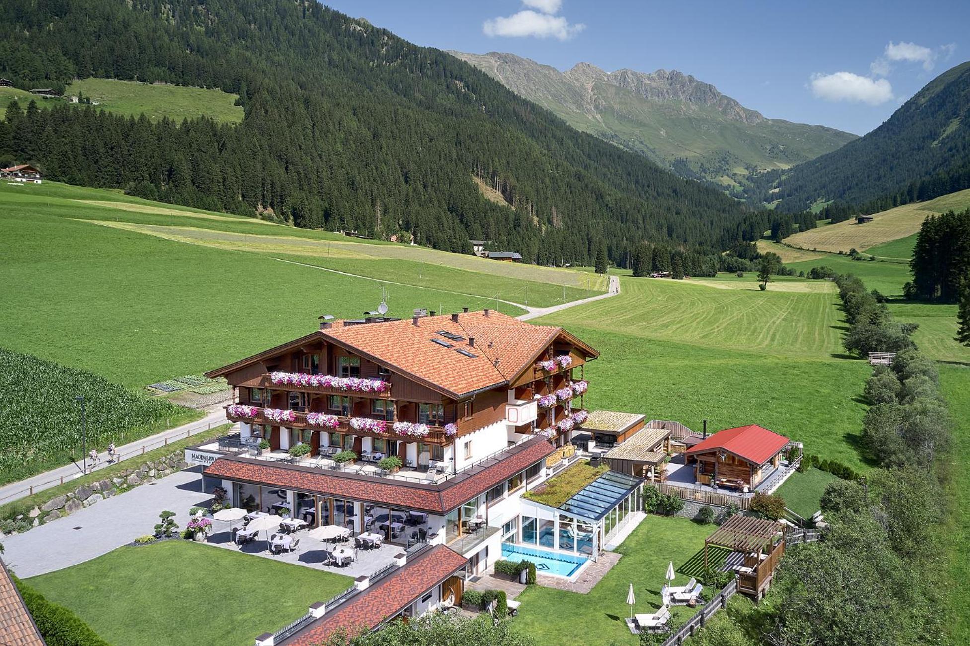 Vitalpina Hotel Magdalenahof Santa Maddalena in Casies Dış mekan fotoğraf