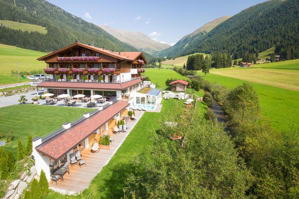 Vitalpina Hotel Magdalenahof Santa Maddalena in Casies Dış mekan fotoğraf